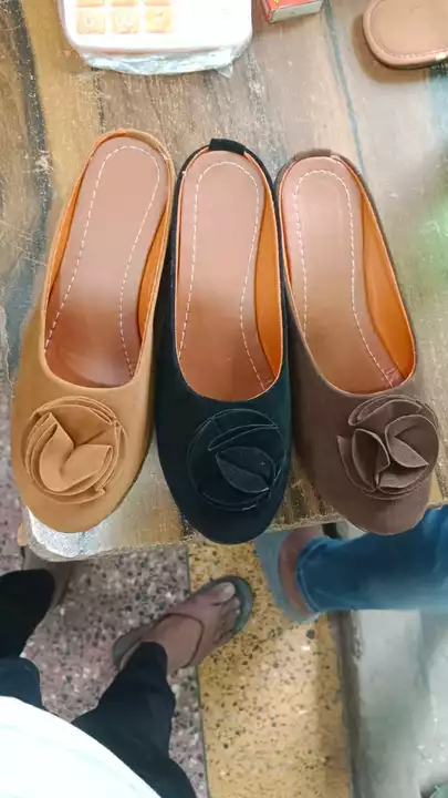 ladies jutti uploaded by slippers foot wear on 8/31/2022