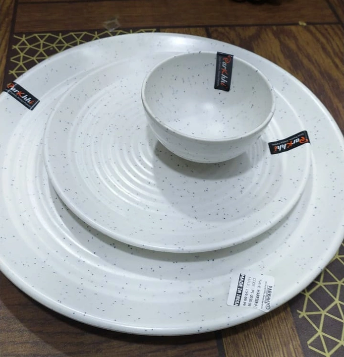 Spiral plate set of 3 p s  uploaded by business on 8/31/2022