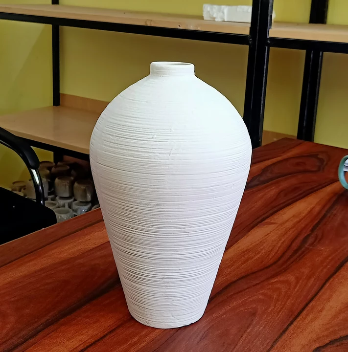 Ceramics vases uploaded by business on 9/1/2022