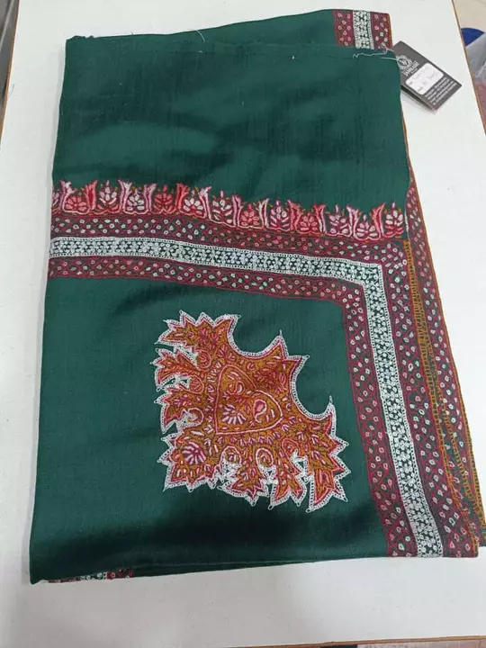 Product image with price: Rs. 3500, ID: kashmiri-shawls-8ff52c9d