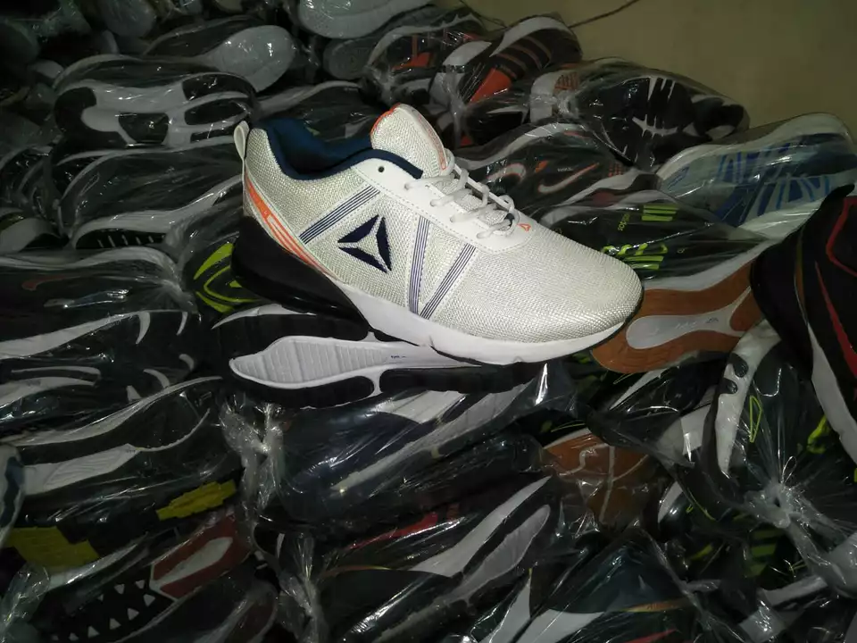 Sports shoe addidas uploaded by business on 9/2/2022