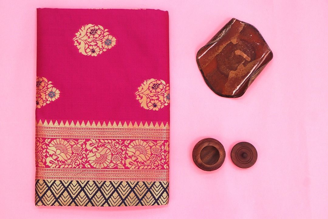▪️*LAUNCHING NEW SAREE*▪️

👱🏻‍♀️ *Scintillating beauty of this pink Kanchipuram silk Butta and but uploaded by DK ENTERPRISES  on 12/7/2020