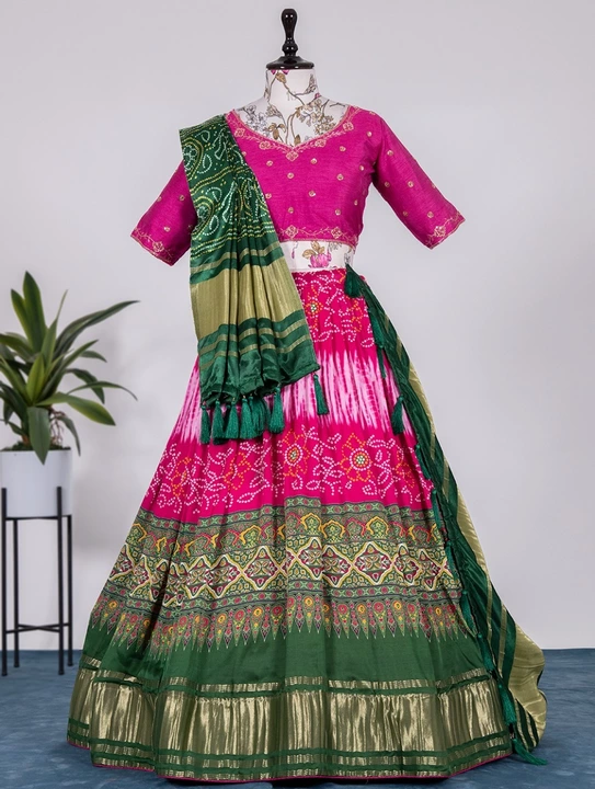 Pure Gajri silk lehenga choli collection 😍 uploaded by Bitus fashion on 9/4/2022