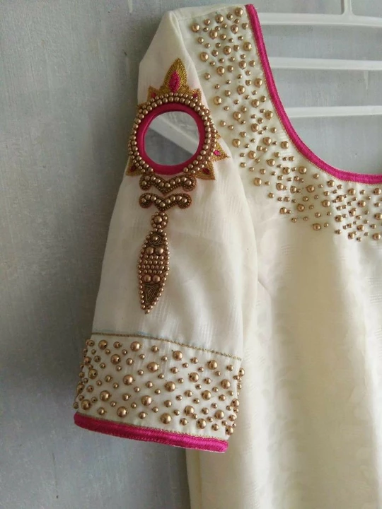 Aari blouse uploaded by Kala fashions on 9/4/2022