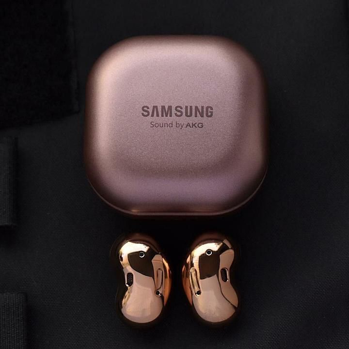 Samsung Buds 2020 uploaded by business on 12/8/2020