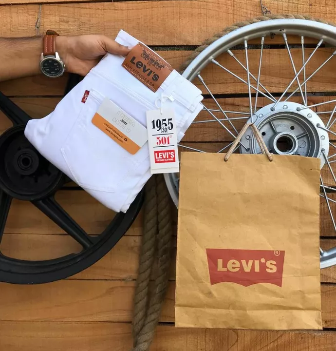 Post image *NEW LAUNCH LEVI'S*😍😍😍😍😍😍😍😍*FEEL COMFORT WITH LEVI'S JEANS**ALWAYS IN STYLE*😎✈️✈️✈️✈️✈️✈️✈️🔥🔥🔥🔥🔥🔥🔥🔥*👉ALL ACCESSORIES INCLUDED*👈
*Black and White*
*Color -2*
*REGULAR FIT JEANS**White SIZE 28 30 32 34 36**Black SIZE 28,30,32,34 36*
*PRICE 610/-**FREE SHIPPING*
*ALL OVER INDIA🇮🇳🇮🇳*😎😎😎😎😎😎😎😎s
