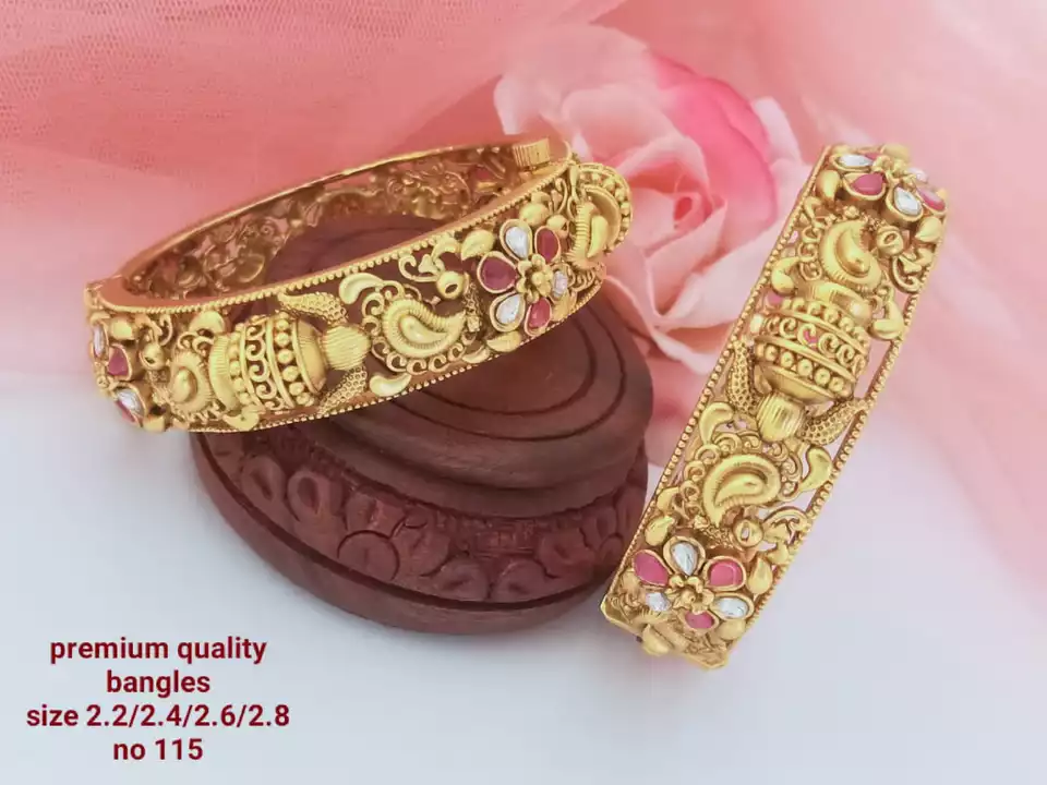 bangles  uploaded by s.k jewellery on 9/5/2022