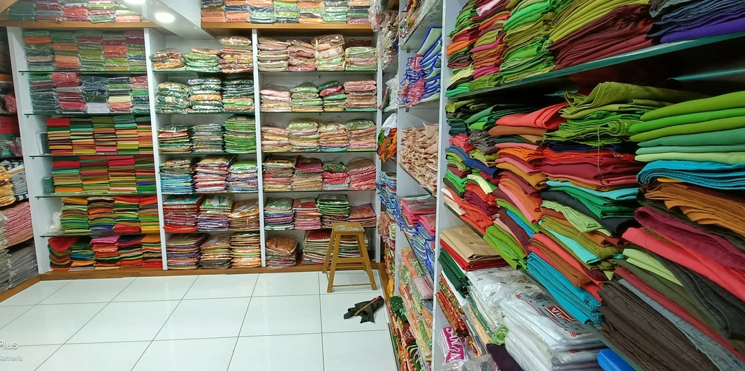 Warehouse Store Images of Jayesh saree center