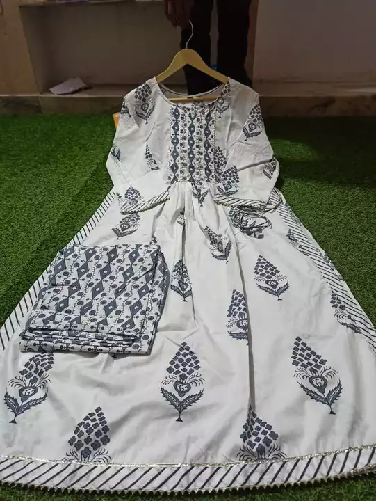 Dress uploaded by Dachepally Bhargavi on 9/7/2022