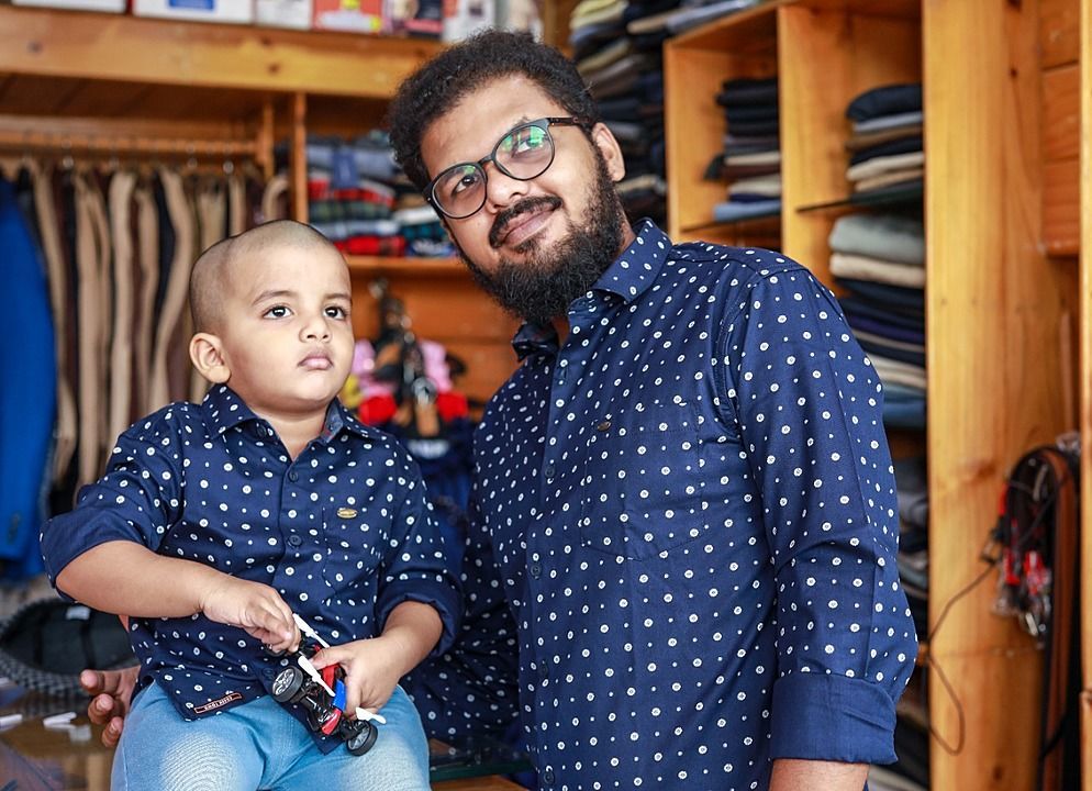 Post image 👨‍👦Dad and son combo👨‍👦

Kids shirts
Available size ( 1 to 8 years) 
Price *599

Men's Shirt
Available Size ( M to XXL) 
39, 40, 42, 44
Price  *699

Shirts r Slimfit