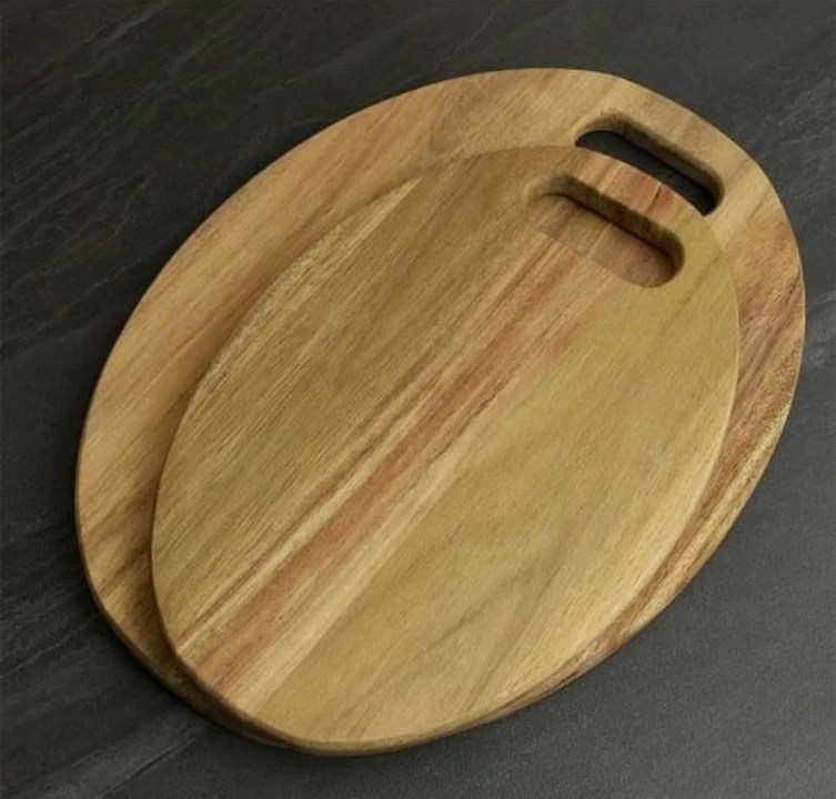 Wooden chopping board/cutting bord ❇️ uploaded by Creative art hub on 9/8/2022