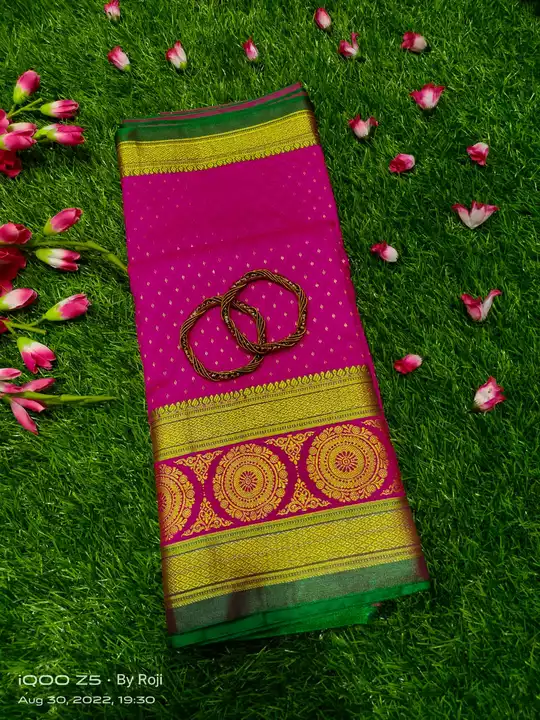 Product uploaded by Handloom manufacturing hub on 9/9/2022