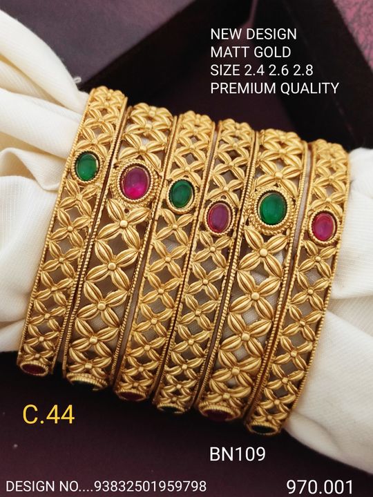 Post image *Just Rs.....540 freeship*
Premium QualityMatt gold antique 6 piece bangleBest price
