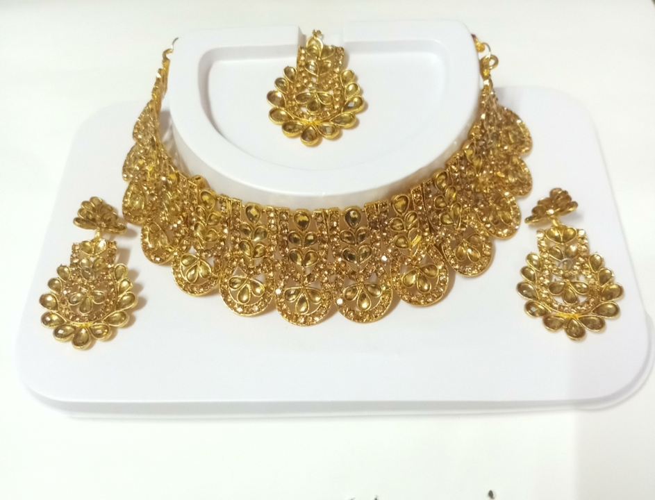 Gold-Plated Jewellery Set - (Golden) uploaded by business on 9/9/2022