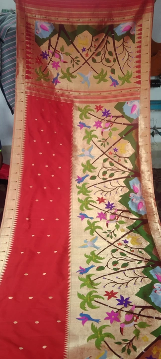 Post image I want 1-10 pieces of Saree at a total order value of 100000. I am looking for Yeola paithani silk handloom sari saez 6.5 metar . Please send me price if you have this available.