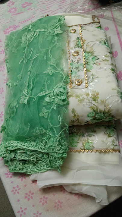Catalog Name:*Aagyeyi Drishya Women Kurta Sets* Kurta Fabric: Rayon Bottomwear Fabric: Rayon Fabric: uploaded by business on 9/13/2022