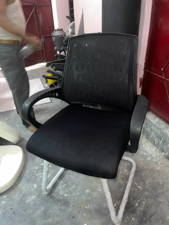 Post image We Deal In All Type Official Chair Best Quality Best Price Only For Wholesale
