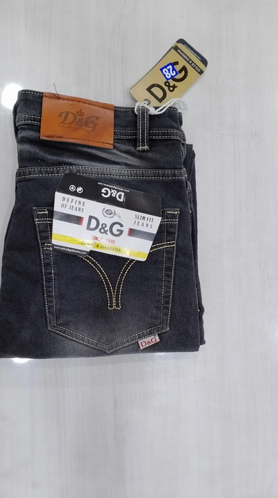 Post image I want 6 pieces of Jeans at a total order value of 500. I am looking for Good looking, fabric is good . Please send me price if you have this available.