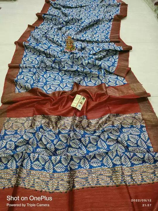 Post image Pure Tasar ghicha
With Madhuboni and
Temple Bardar print saree soft quality
With BP contrast
With silk MARK
Contact me