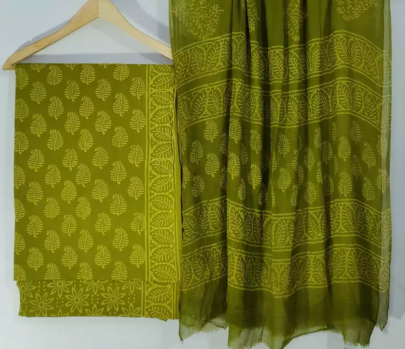 Cotton suit with chiffon dupatta uploaded by Hand block printed sarees on 9/14/2022