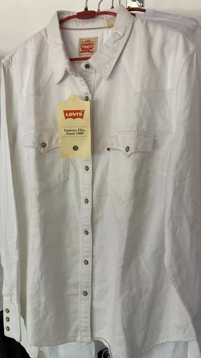 Product image with price: Rs. 1100, ID: levis-shirt-100-original-e5be8fda