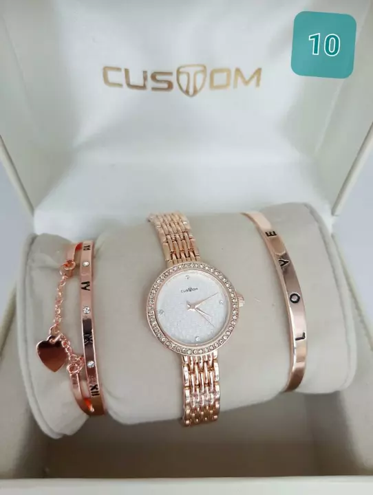 Women's watch with 2 different bracelet  uploaded by business on 9/16/2022