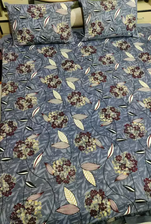 ☘️🍁traditional printed double bedsheets  
King size 90×108,
2, pillow
Weight 1,200 kg 
💯% cotton
 uploaded by Lookielooks on 9/17/2022