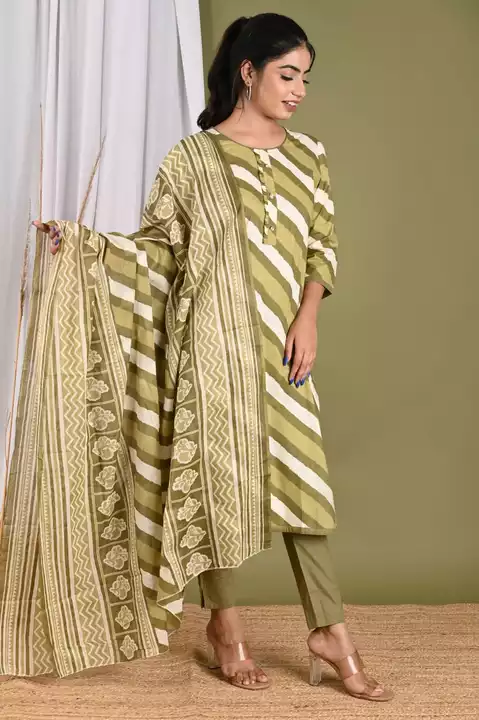 Product image with price: Rs. 750, ID: readymade-dresses-1cb98e05