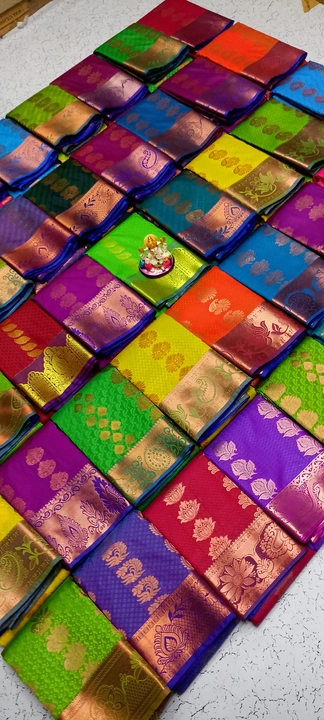 Post image I want 11-50 pieces of Saree at a total order value of 850. Please send me price if you have this available.