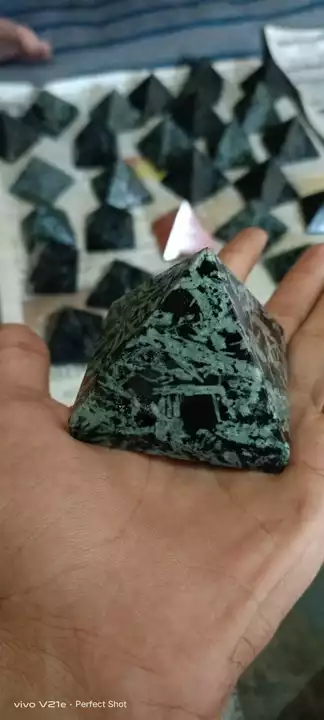 Kambaba Jesper piramid  uploaded by Chamunda crystal on 9/18/2022
