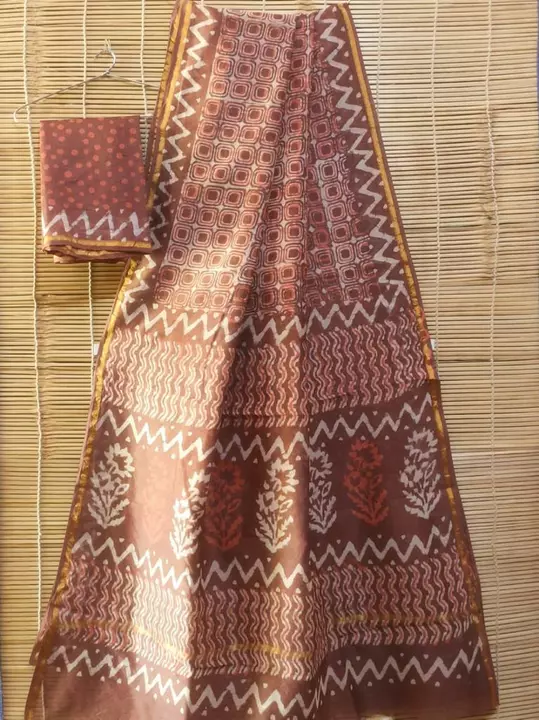 🌻 *New collection* 🌻
🌻 block printed soft and baeutifull *Chandari silk saree with blouse 🌻

 uploaded by Lookielooks on 9/20/2022