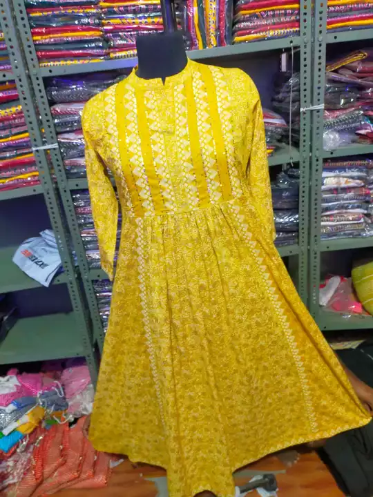 Reyon printed gaon with handwork  uploaded by Shashi garments  on 9/21/2022