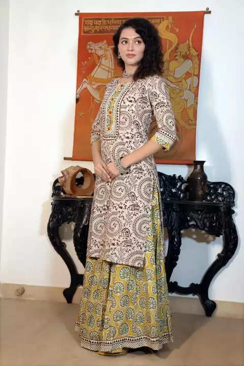Post image *✨✨New Navratra special collection launching now ✨✨*

 
*All are new design in nautral handblock print*

*New Handblock print kurta skirt collection available now*

*Size -38 to 46*



*Booking starting*