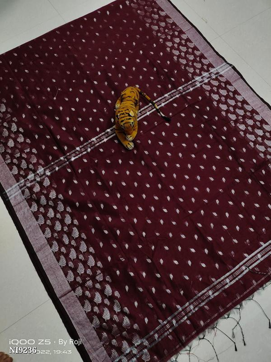 Jhora Pata Handloom Saree uploaded by 𝙋𝘼𝙑𝙄𝙏𝙍𝘼𝙈 on 9/23/2022