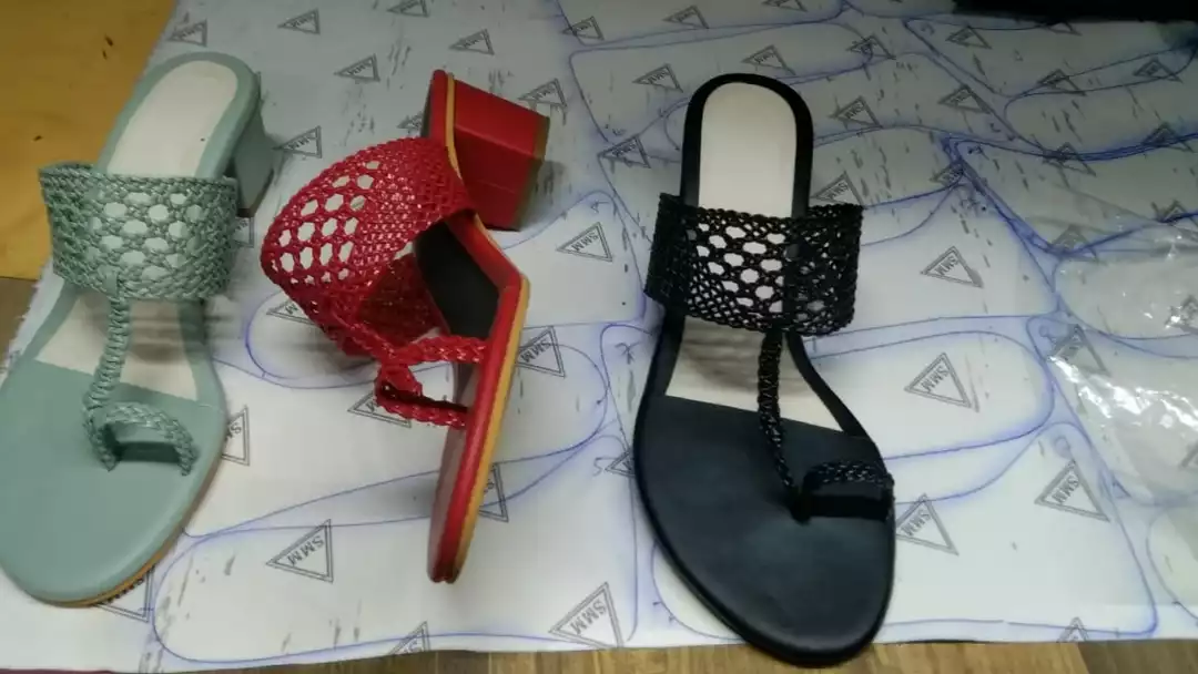 Box heel 2 inch uploaded by Goodluck footwear on 9/23/2022