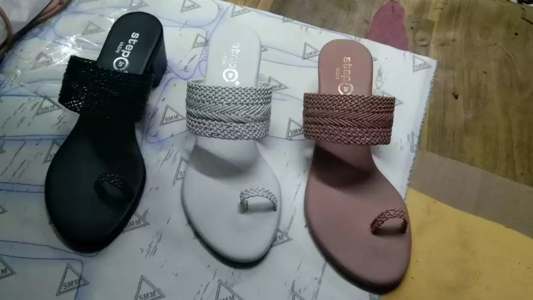 Box heel 2 inch uploaded by Goodluck footwear on 9/23/2022