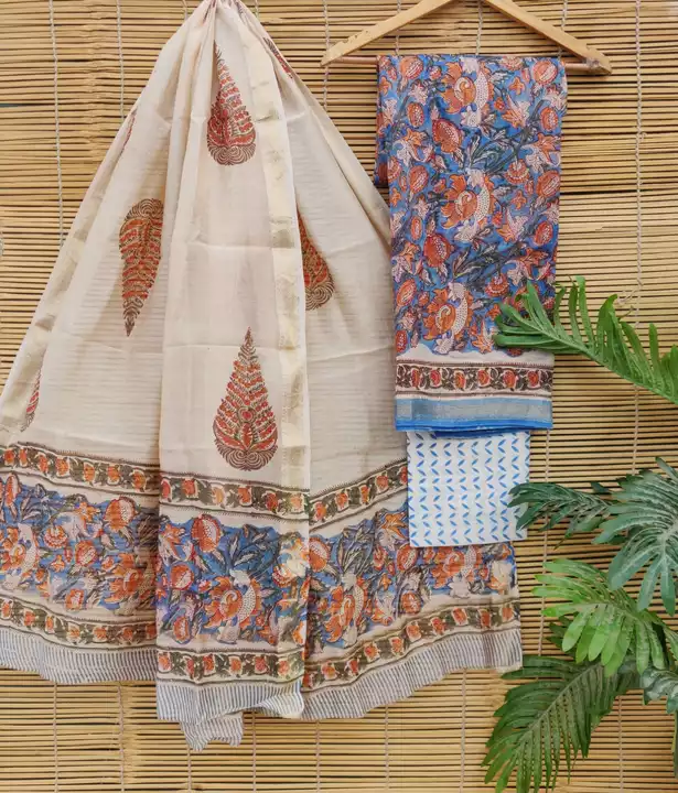 Post image Maheshwari silk hand block printed suits with Maheshwari silk Dupatta 

All product are hand block printed . 

Top = 2.5 mtr. ( Maheshwari silk ) 
Dupatta = 2.5 mtr. ( Maheshwari silk )
Bottom = 2.5 mtr. ( Cotton. ) 

Available now