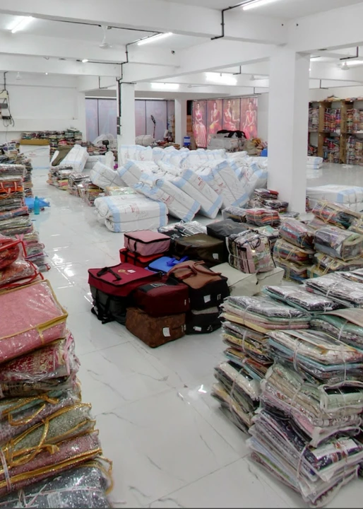 Warehouse Store Images of Queen textiles (AL-RISHA THE LABEL)