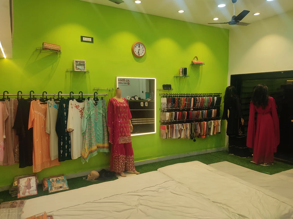 Shop Store Images of Queen textiles (AL-RISHA THE LABEL)