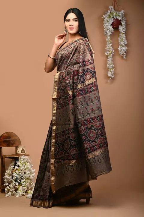 Post image Hand block printed maheswari silk sarees with blouse. 
My whatsApp contect me 9352566165