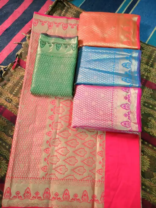 Banarasi zari brocade sarees uploaded by MUNSHI SILK HOUSE on 9/25/2022