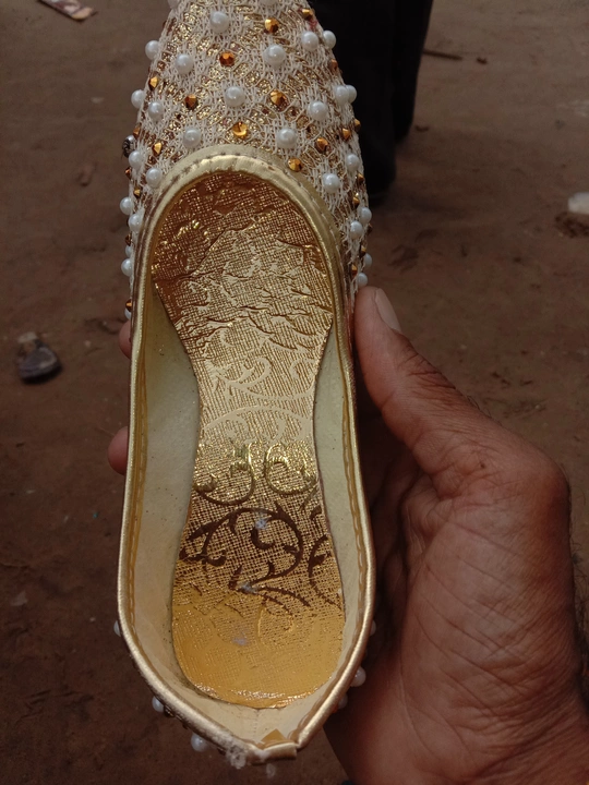 Post image मुझे Footwear  के 50+ पीस ₹500 में चाहिए. अगर आपके पास ये उपलभ्द है, तो कृपया मुझे दाम भेजिए.