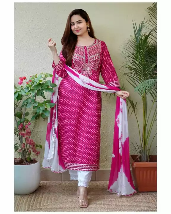 Post image I want 500 pieces of Dupatta set at a total order value of 100000. I am looking for 500 piece chahiye sirf  jaipur se ho wahi contact kare abhi chahiye cash payment . Please send me price if you have this available.