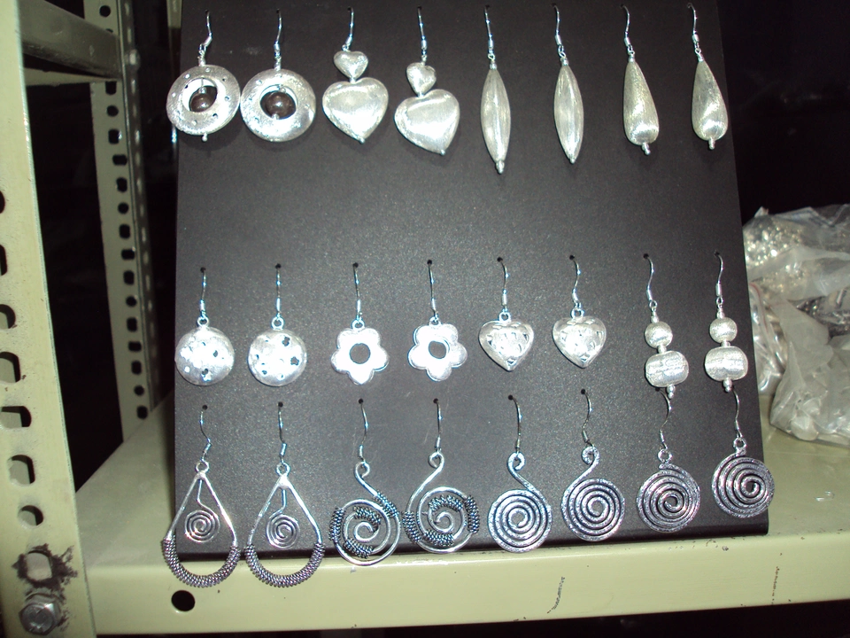 Earring silver colour uploaded by business on 9/28/2022