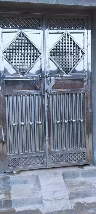Steel gate 304 Jindal . 550 per kg uploaded by business on 9/28/2022