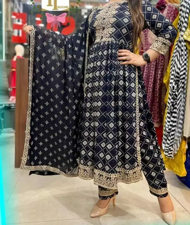 Post image I want 1 pieces of Suit at a total order value of 1000. I am looking for I want this dress if any person has plz msg me. Please send me price if you have this available.