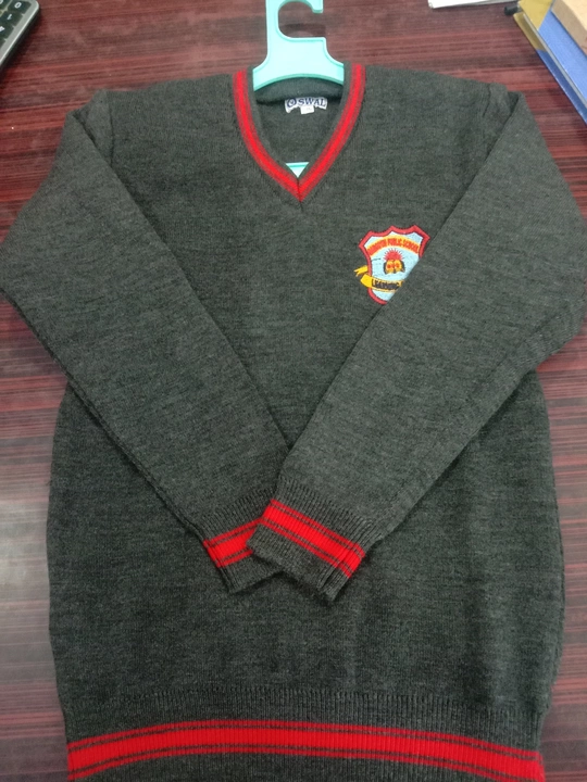 Product image of Boarder lining sweaters..., price: Rs. 220, ID: boarder-lining-sweaters-5281ba24