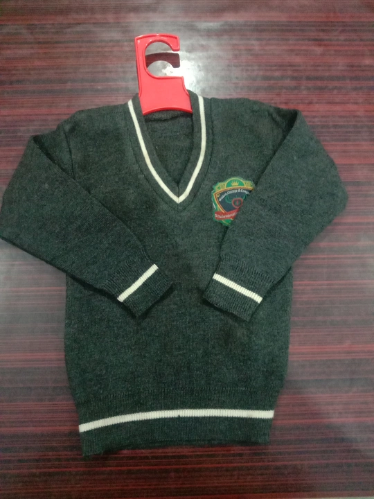 Product image of Boarder lining sweaters..., price: Rs. 220, ID: boarder-lining-sweaters-87834ea2