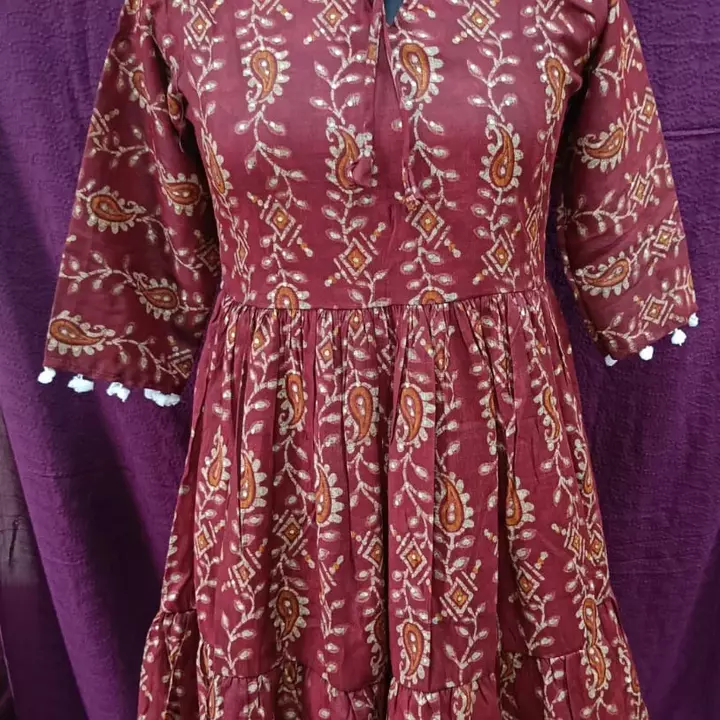 Product image with price: Rs. 300, ID: tunic-61e04334