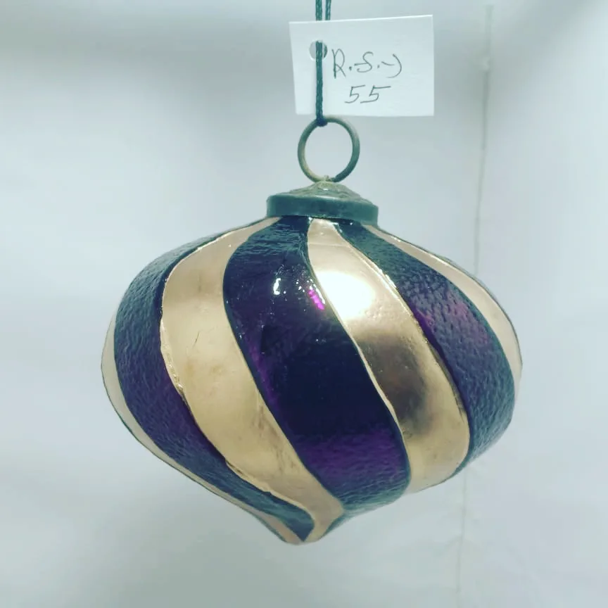 Glass Christmas ornament onian uploaded by Nazia Glass International on 9/30/2022